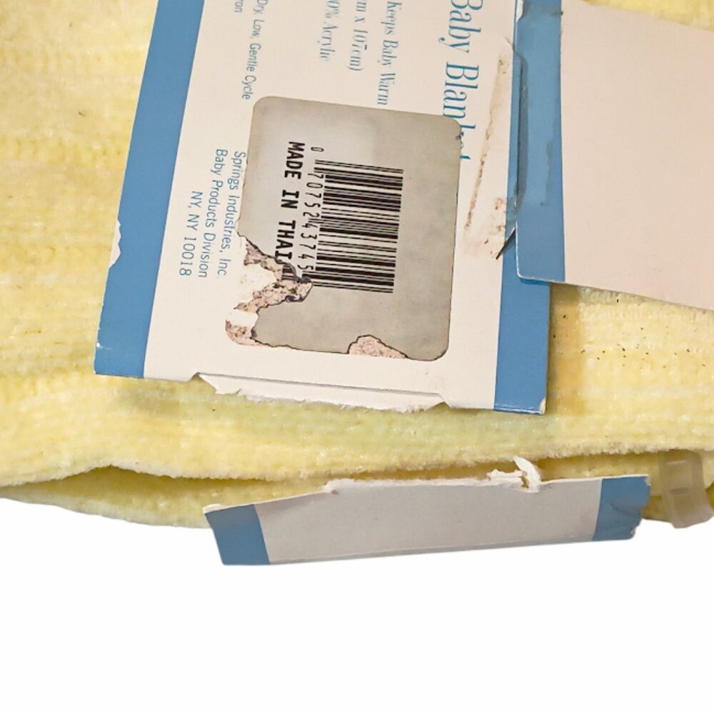 Vintage Wamsutta Striped Knitted Chenille Baby Yellow Blanket 32" X 42" NEW - Picture 3 of 4